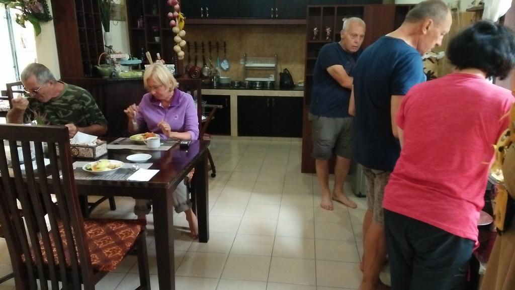 Roemah Canting Homestay Джок'якарта Екстер'єр фото